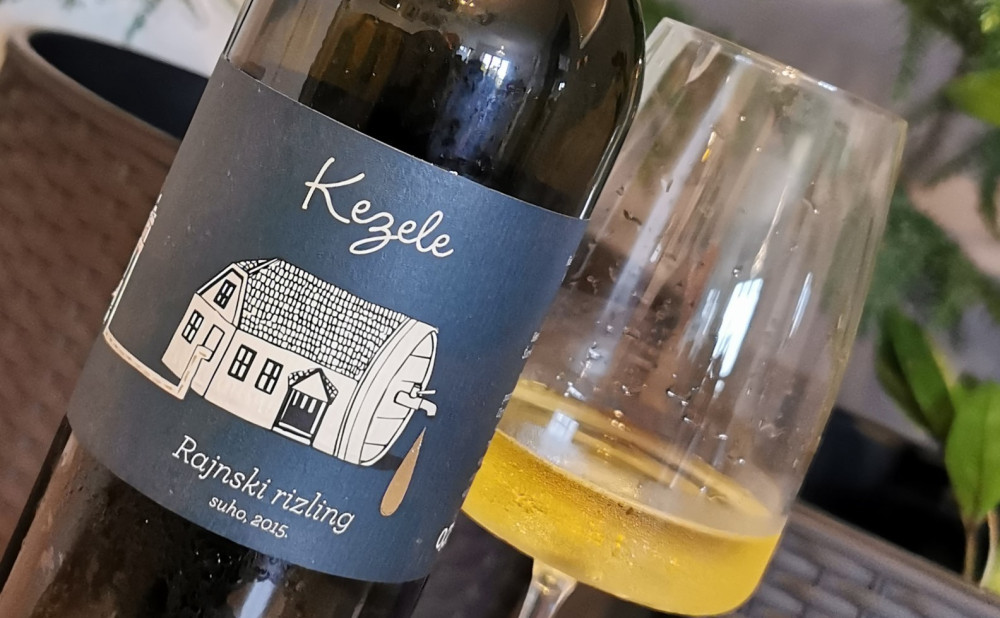 Kezele-Rajnski-rizling-2015.
