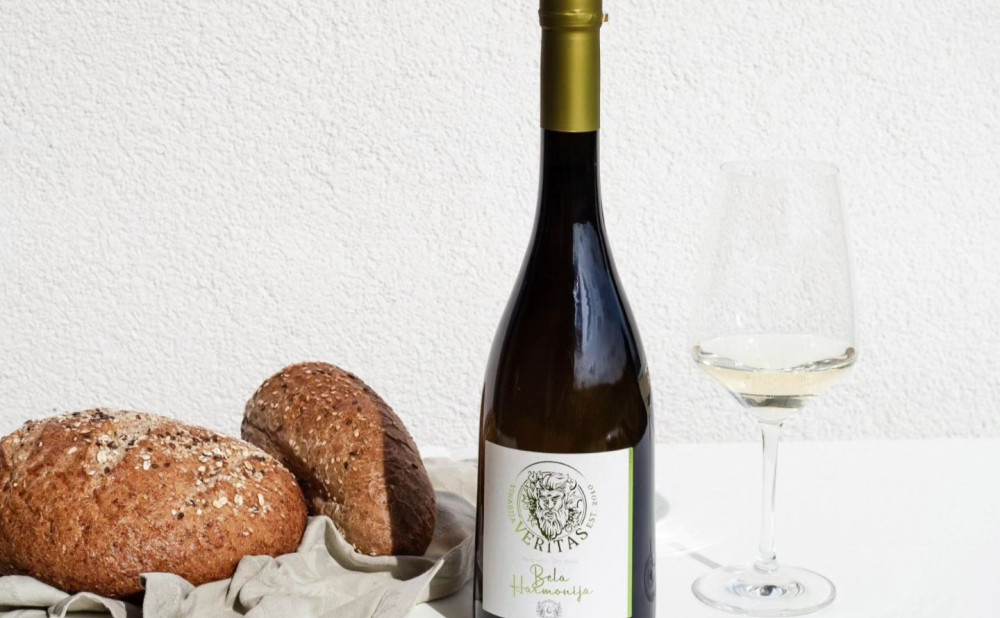 Veritas-Sauvignon-Bela-Harmonija