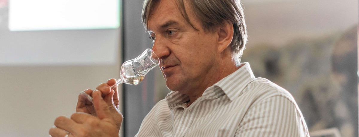 Darko Lugarić edukator je u Hrvatskom sommelier klubu. Za ocjenjivanje 100 najboljih predlaže ova vina: